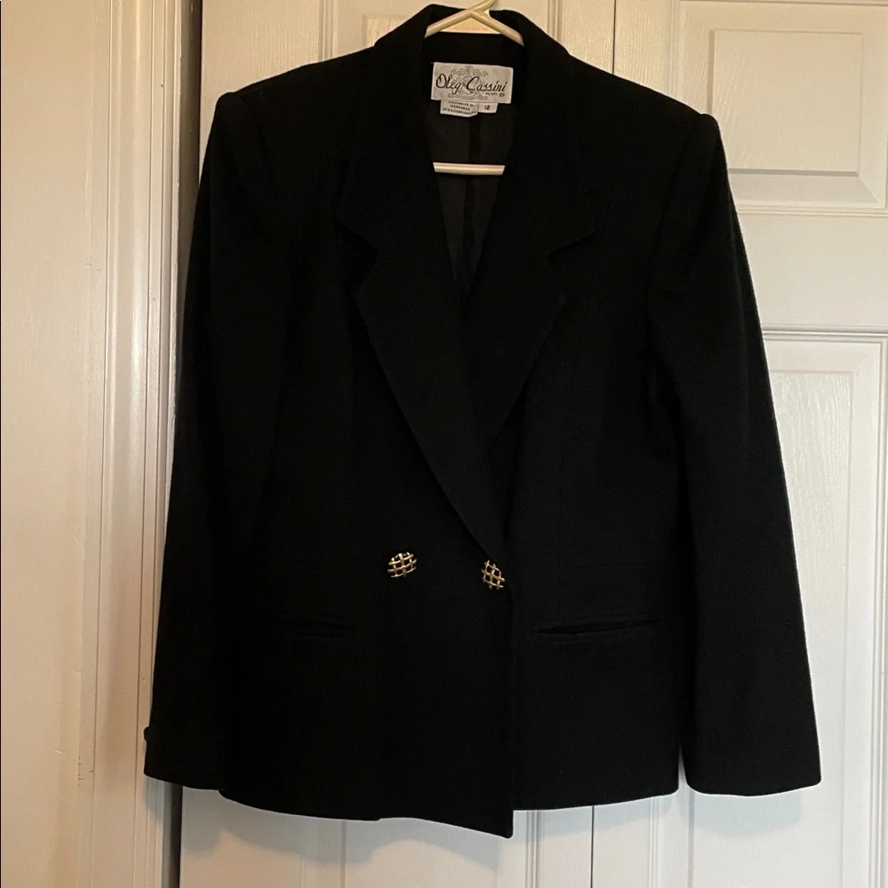 VTG Oleg Cassini Black Blazer double breasted 12P 2 gold/black buttons to close